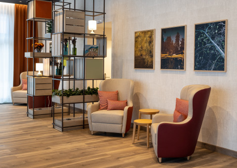 IntercityHotel Wiesbaden Lobby