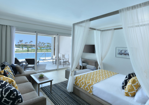 Steigenberger Hotel Alaya Premium Deluxe Room- Swim up